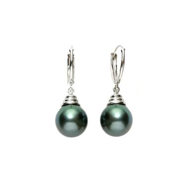Pearl earrings